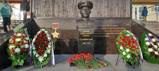 В Гаджиево открыт бюст Героя Советского Союза Магомета Гаджиева