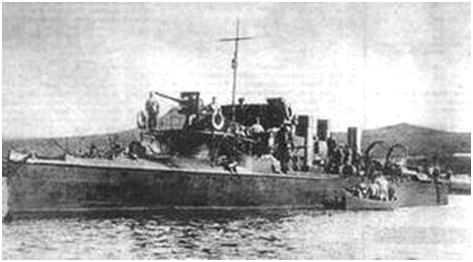 Эсминец "Страшный" - честь дороже жизни